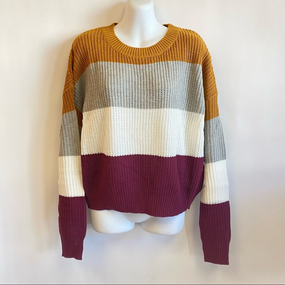 🌺 3/$25 Colorblock Knitted Crew neck Sweater